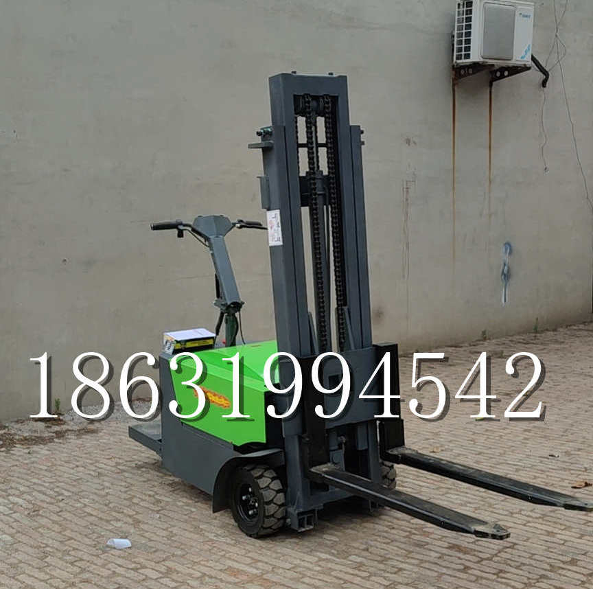 双辽市优程全电动叉车插腿式堆高车液压装卸车1.5吨升高小型站驾式铲车